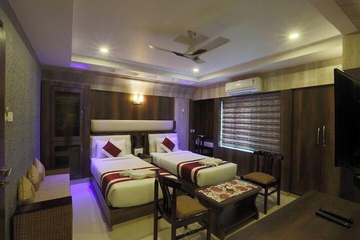 Room 8 of 26
