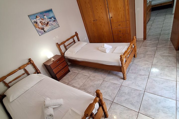 Room 73 of 192