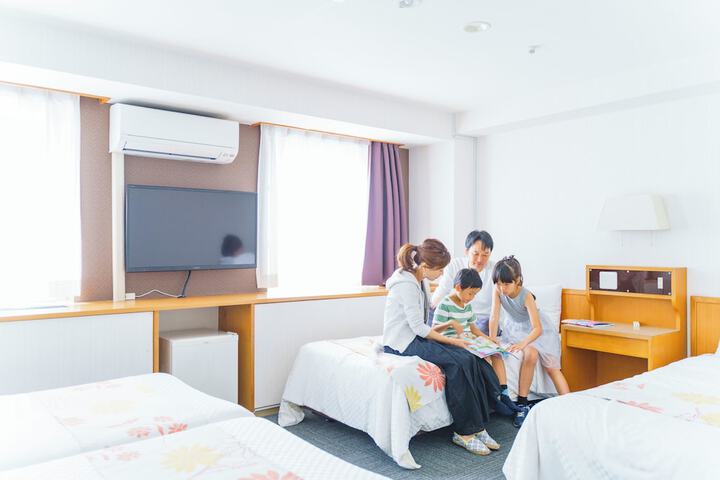 Room 25 of 93