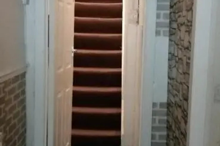 Room 12 of 12