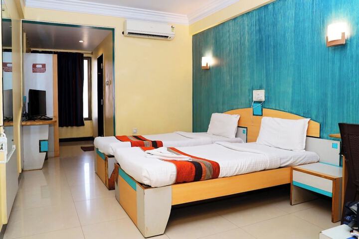 Room 4 of 15