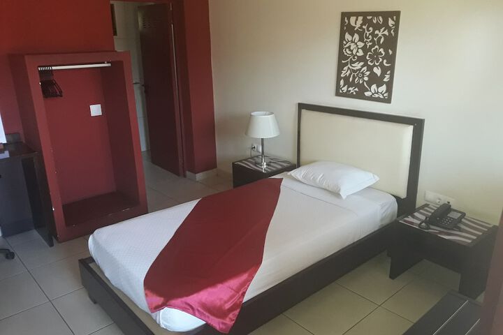 Room 3 of 39