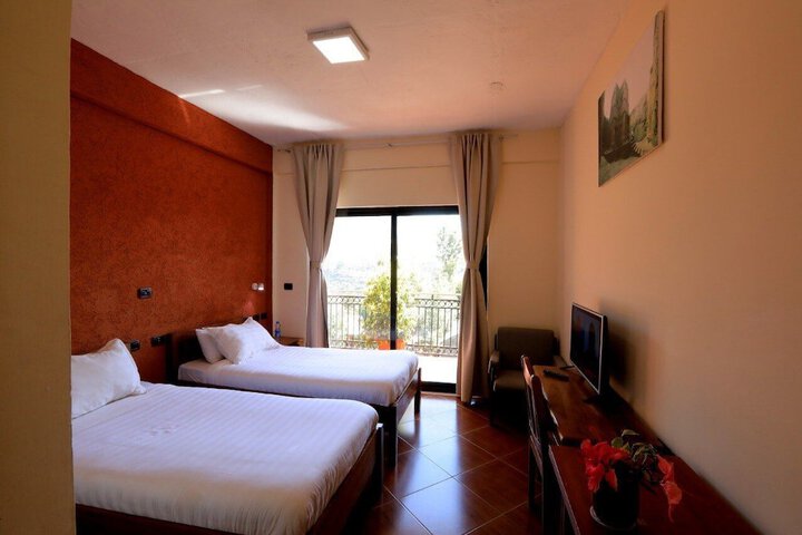 Room 25 of 75