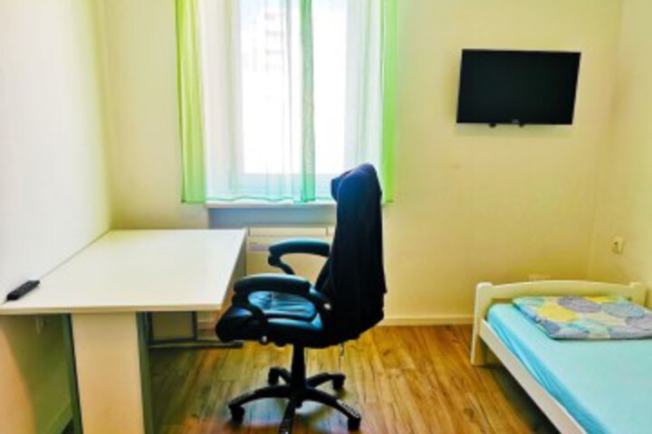 Room 3 of 48