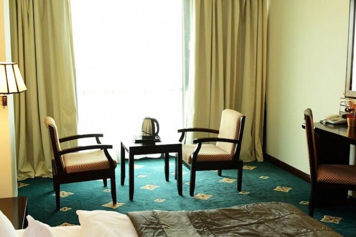 Room 12 of 84