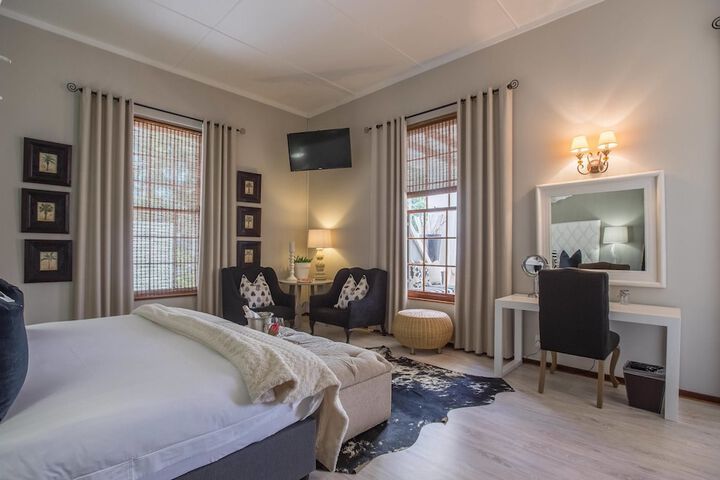 Room 3 of 38