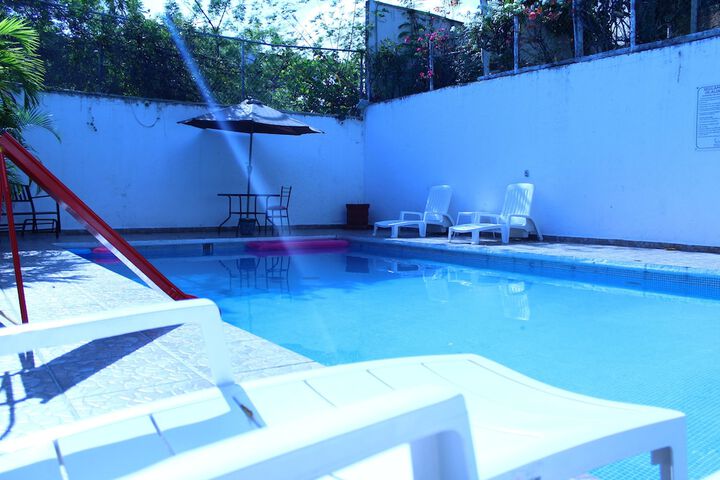 Pool 27 of 33
