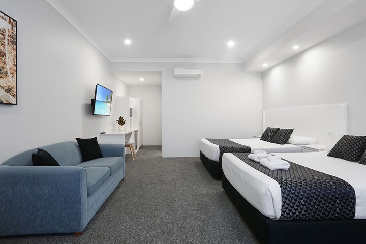 Room 47 of 80
