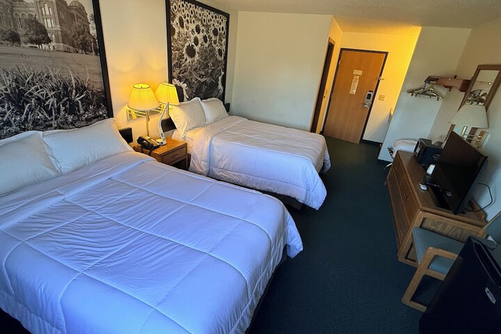 Room 5 of 28