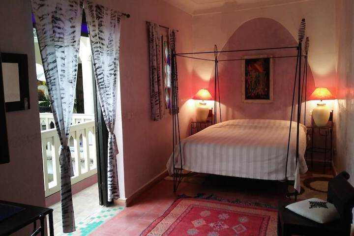 Room 10 of 38