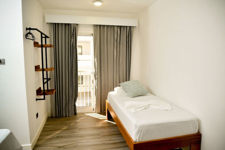Room 11 of 22