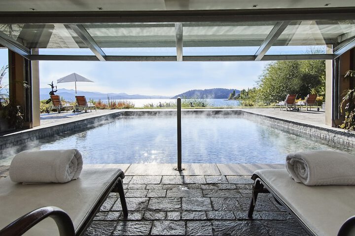 Hotel Pool
