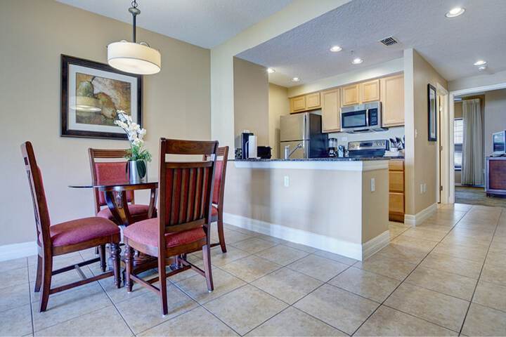 1 Bedroom Condo Junior 2 Queen Beds Sofa Accessible (1 of 38)