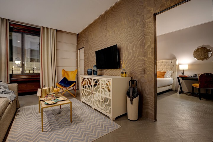 Room 48 of 112