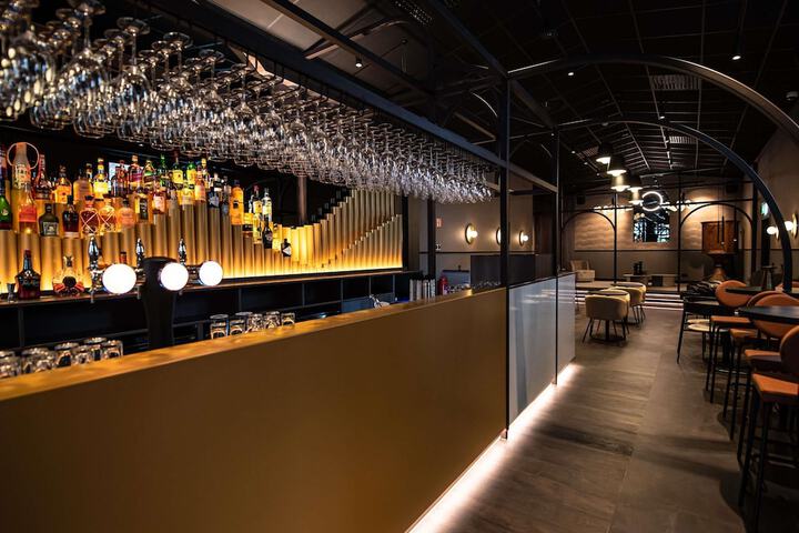 Lounge 67 of 111