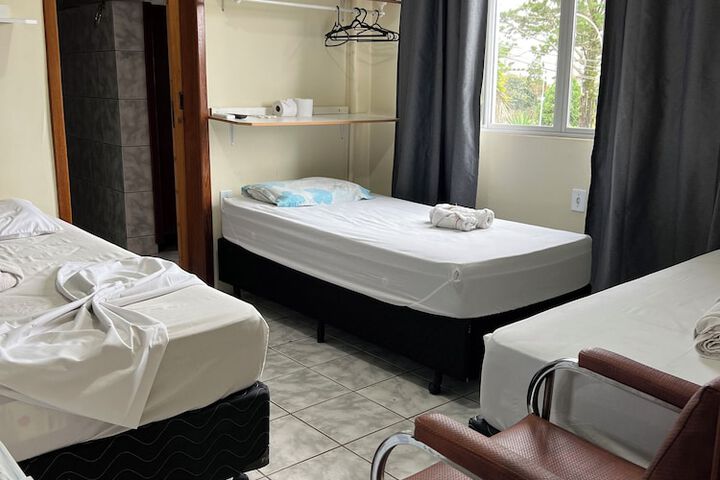 Room 27 of 74