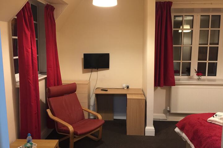 Room 3 of 4