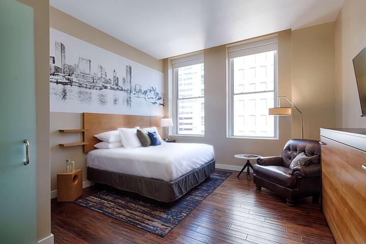 Room 34 of 51