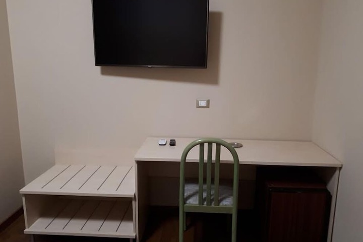 Room 18 of 51