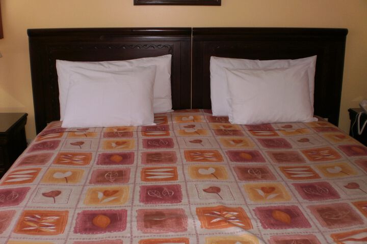 Room 3 of 86