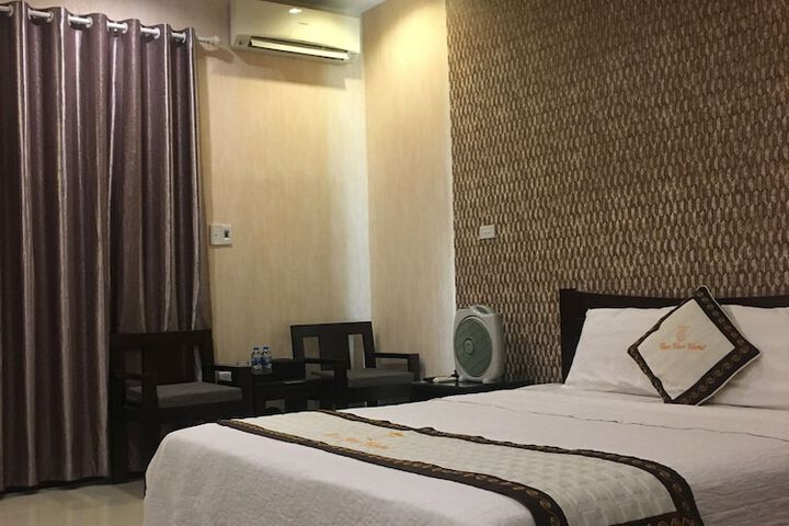 Room 11 of 37