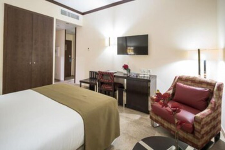 Room 15 of 26