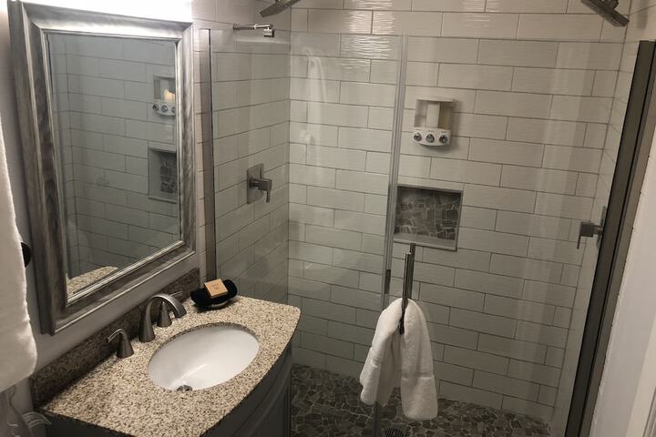Room 141 of 203