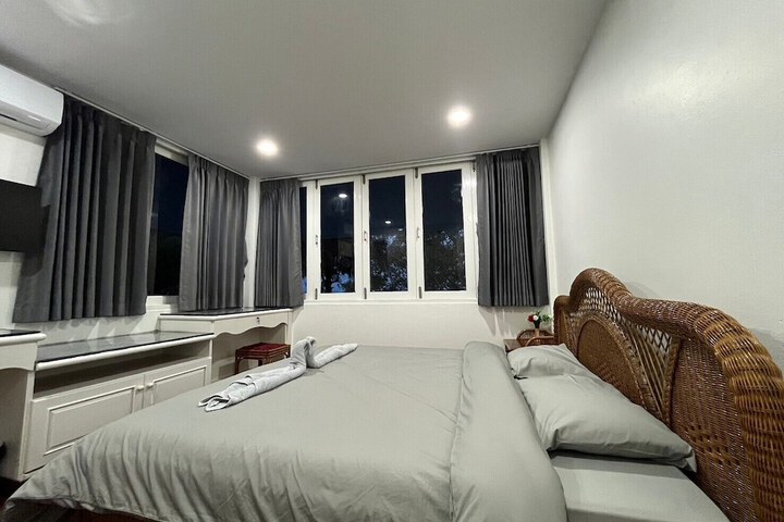 Room 16 of 177