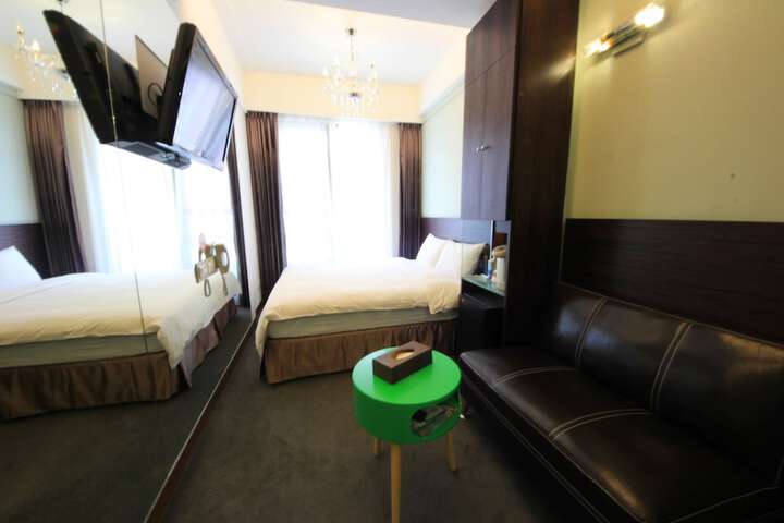 Room 29 of 85