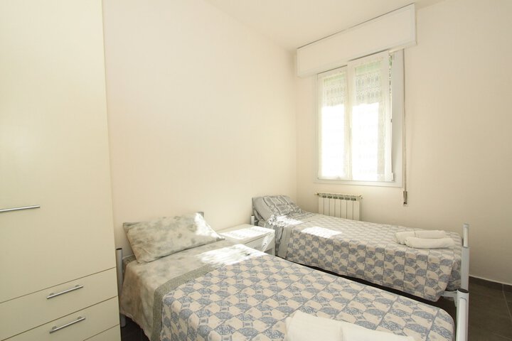 Room 5 of 21