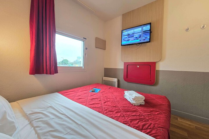 Room 16 of 50