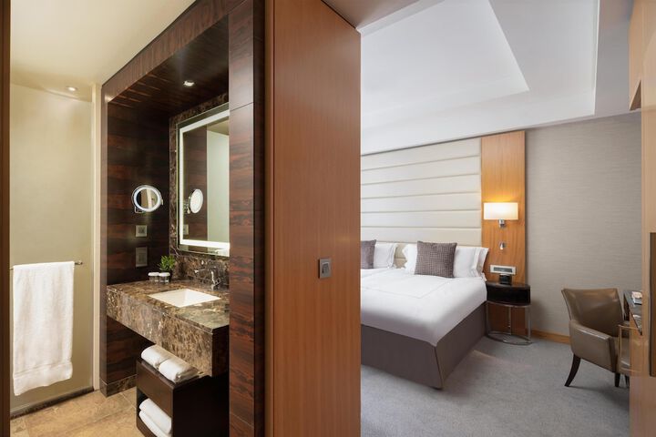 Room 44 of 114