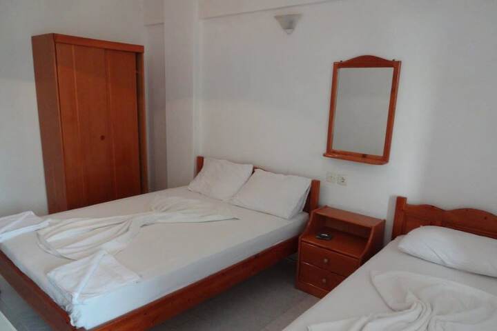 Room 2 of 13