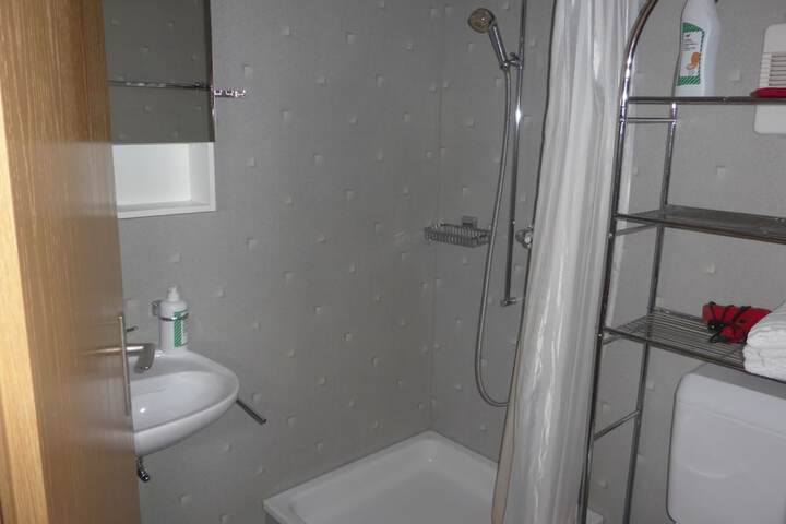 Room 9 of 25
