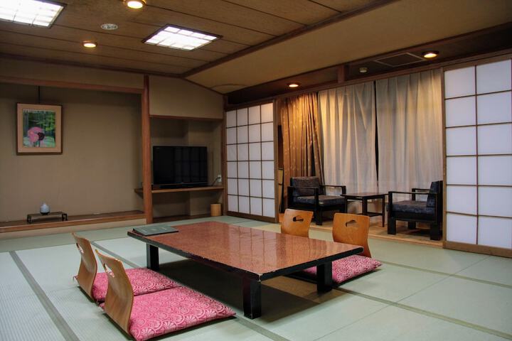 Room 6 of 58