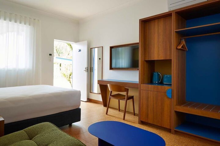 Room 3 of 46