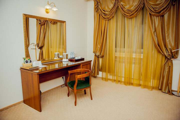 Room 13 of 61