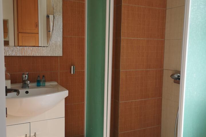 Room 87 of 110
