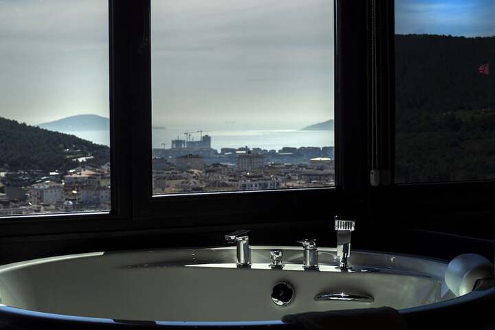 Room 90 of 130