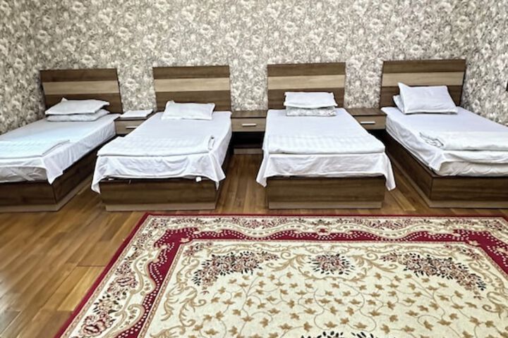 Room 6 of 15