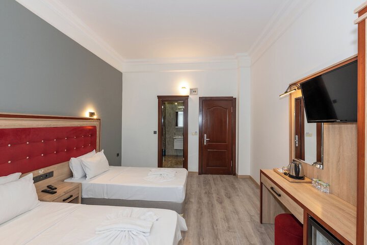 Room 40 of 76