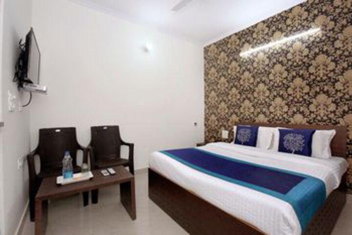 Room 7 of 22