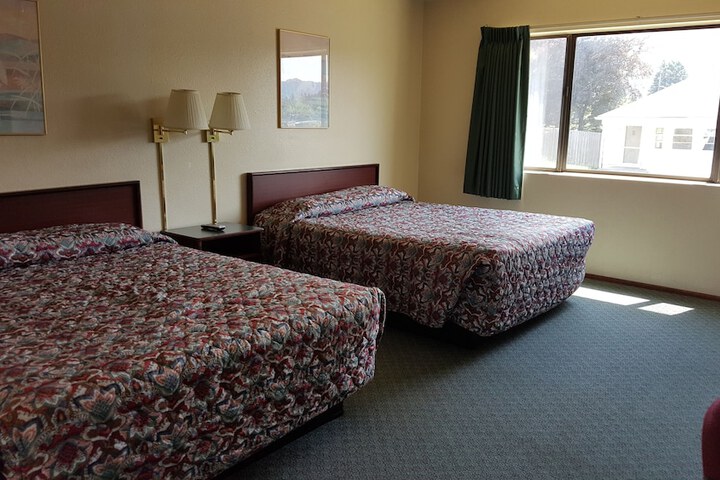 Room 6 of 34