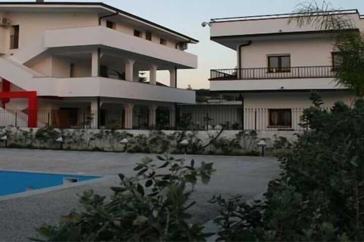 Hotel 4 of 7