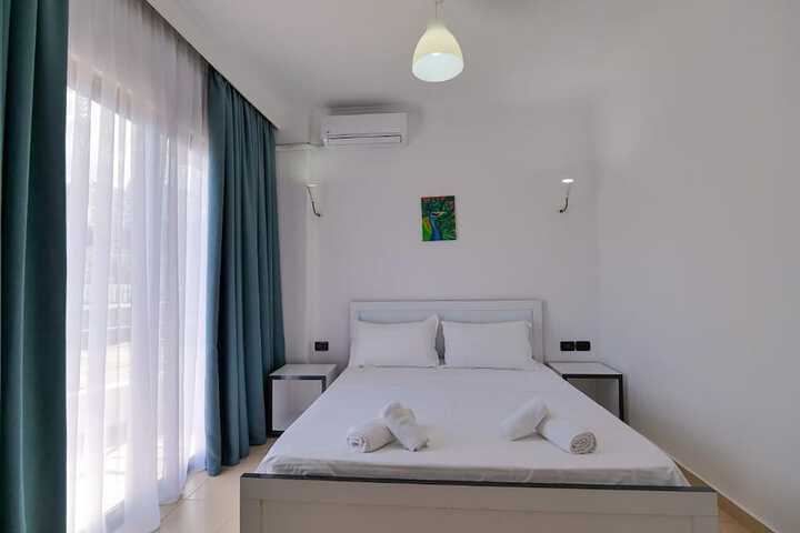 Room 13 of 57