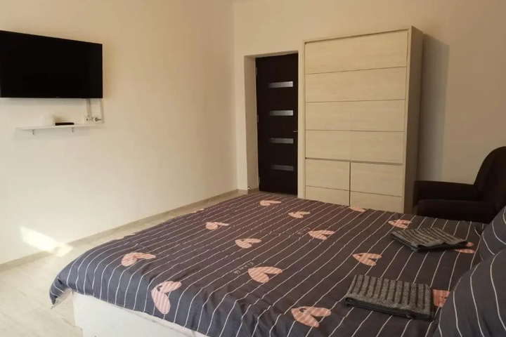 Room 3 of 10