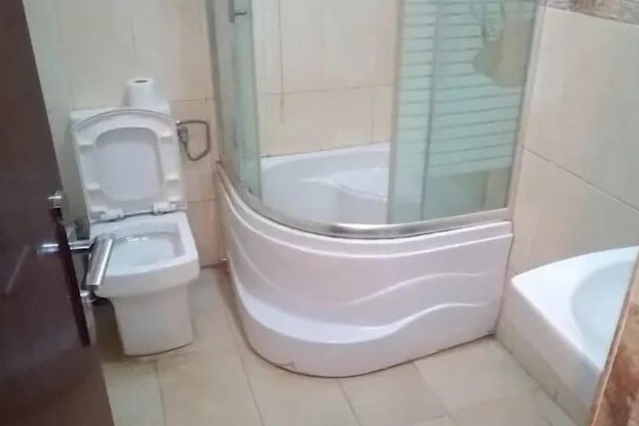 Room 5 of 30