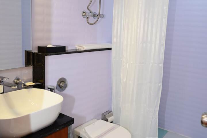 Room 43 of 67