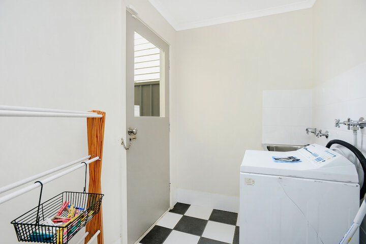 Laundry 17 of 25