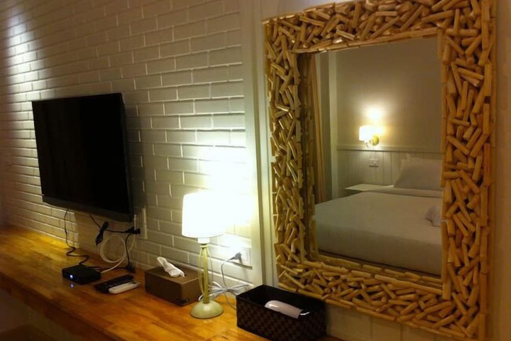 Room 19 of 66